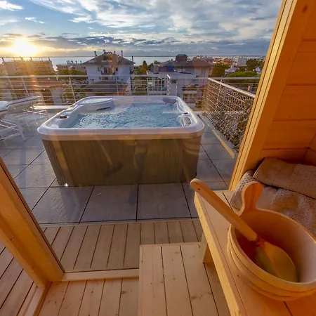 Aurea Attico Con Jacuzzi E Vista Mare Lignano Apartment Lignano Sabbiadoro