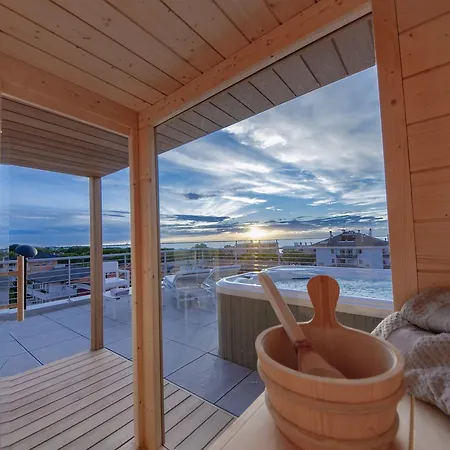 Apartment Aurea Attico Con Jacuzzi E Vista Mare Lignano *